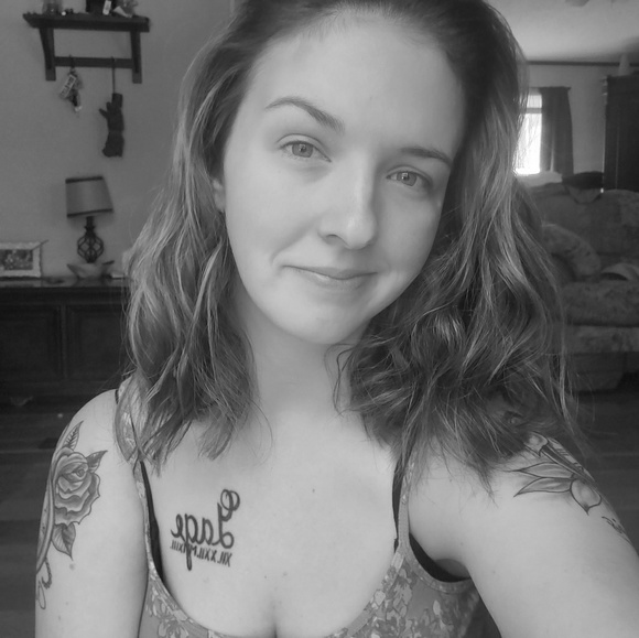 Meet your Posher, Kirstan - Picture 1 of 1